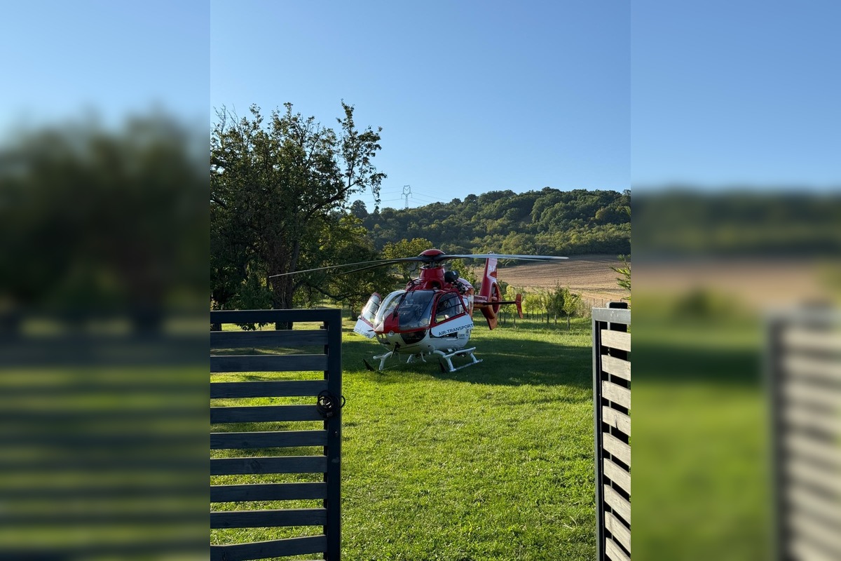 FOTO: Chlapcovi s popáleninami prišiel na pomoc záchranársky vrtuľník , foto 1
