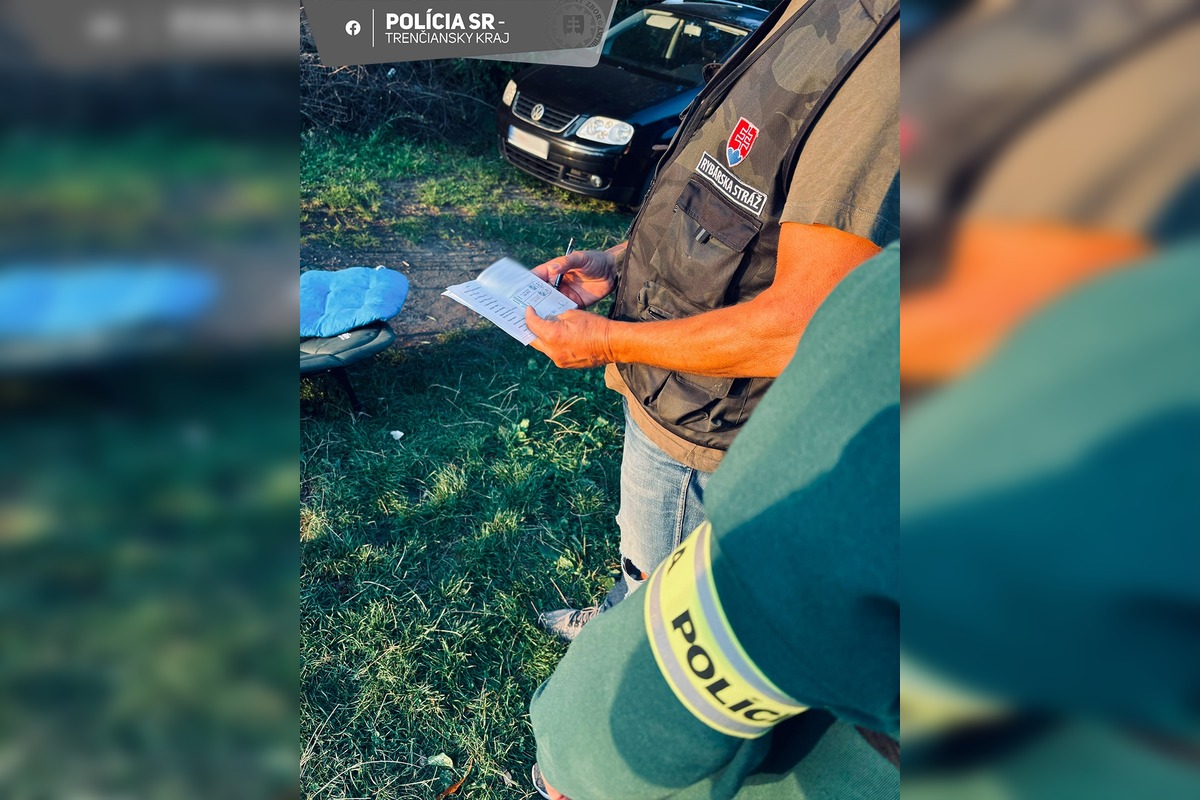 FOTO: Akcia „Háčik“! Polícia dohliadala na rybárov pri Bánovciach nad Bebravou, odhalila tri priestupky, foto 4