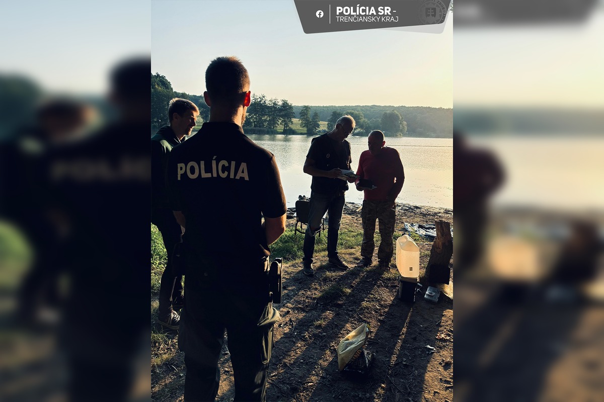 FOTO: Akcia „Háčik“! Polícia dohliadala na rybárov pri Bánovciach nad Bebravou, odhalila tri priestupky, foto 7