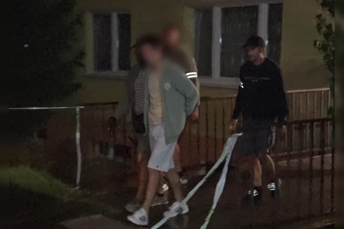 FOTO: Muža z Partizánskeho, ktorý strieľal, zadržala v krátkom čase polícia , foto 1