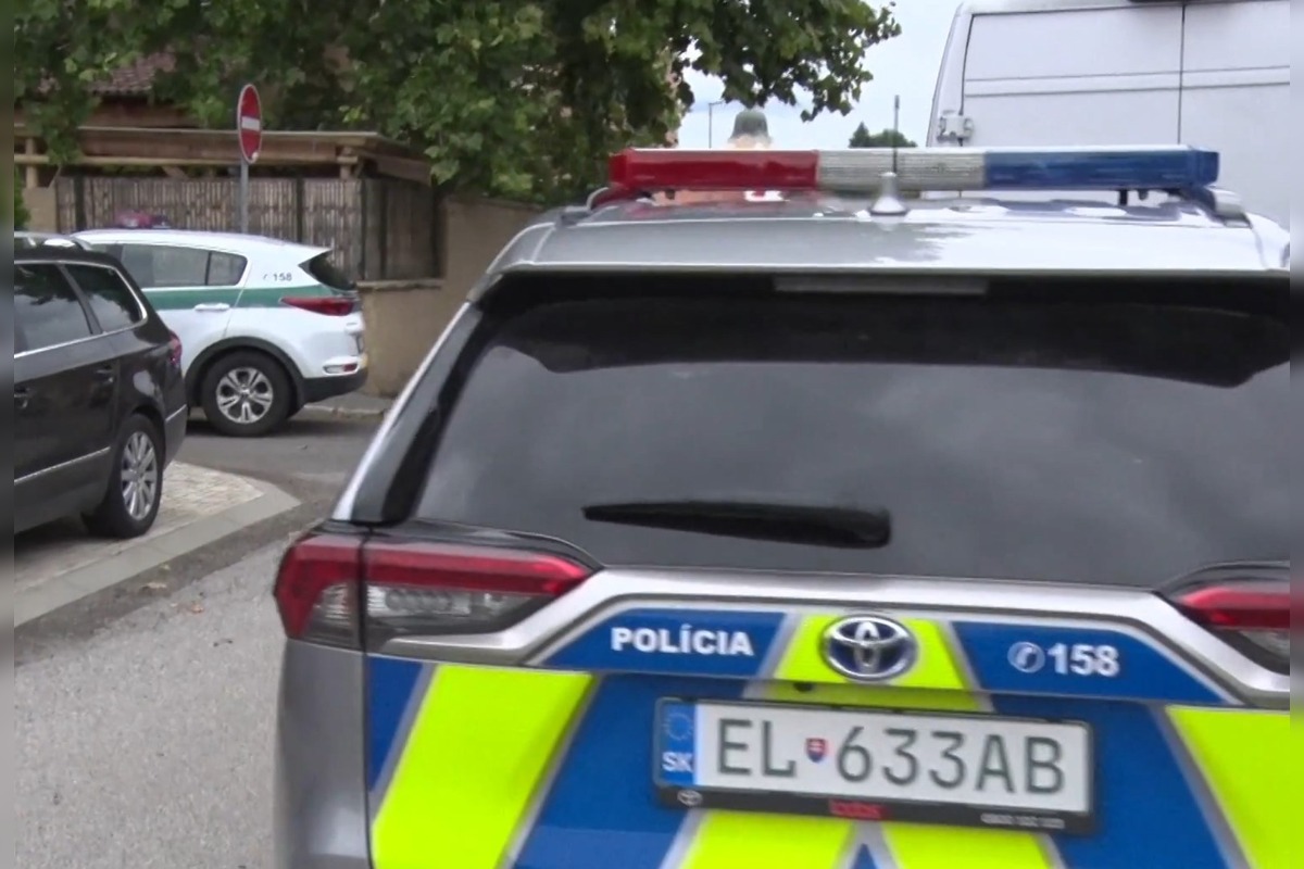 FOTO: Muža z Partizánskeho, ktorý strieľal, zadržala v krátkom čase polícia , foto 3