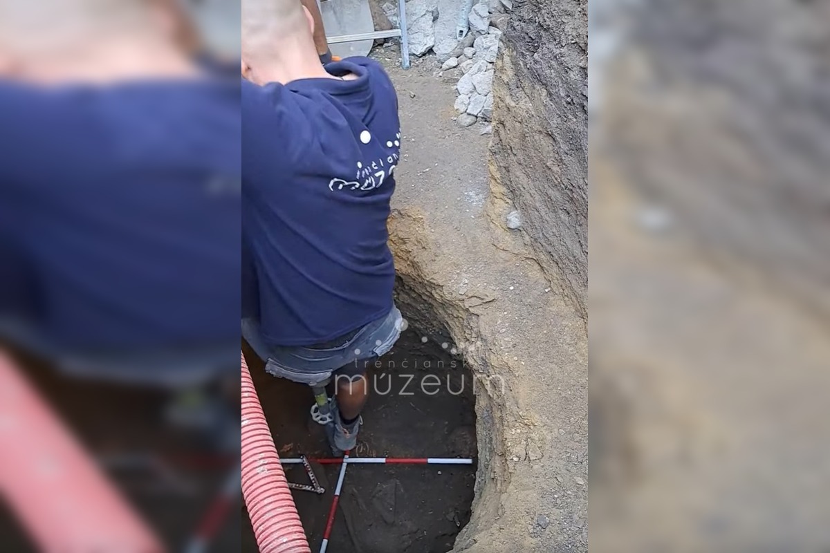 FOTO: Na Trenčianskom hrade našli unikátnu keltskú obetnú jamu , foto 3