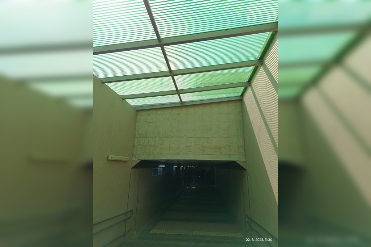 FOTO: Trenčín opravuje „začarovaný“ železničný podchod, dokončiť ho chcú do septembra, foto 2