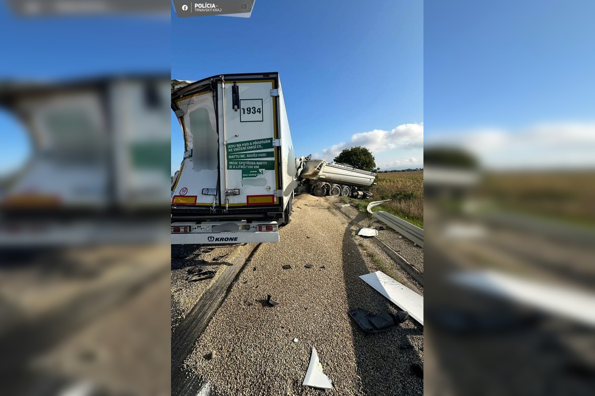 FOTO: Ranná zrážka troch kamiónov na diaľnici D1 v smere z Piešťan do Trenčína, foto 4