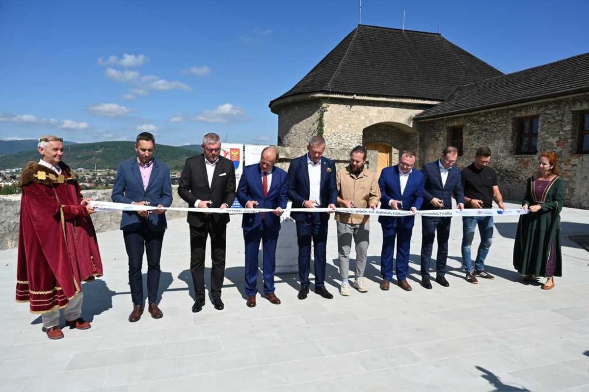 FOTO: Trenčiansky hrad dostal nový šat. Čo všetko sa na ňom vylepšilo?, foto 5