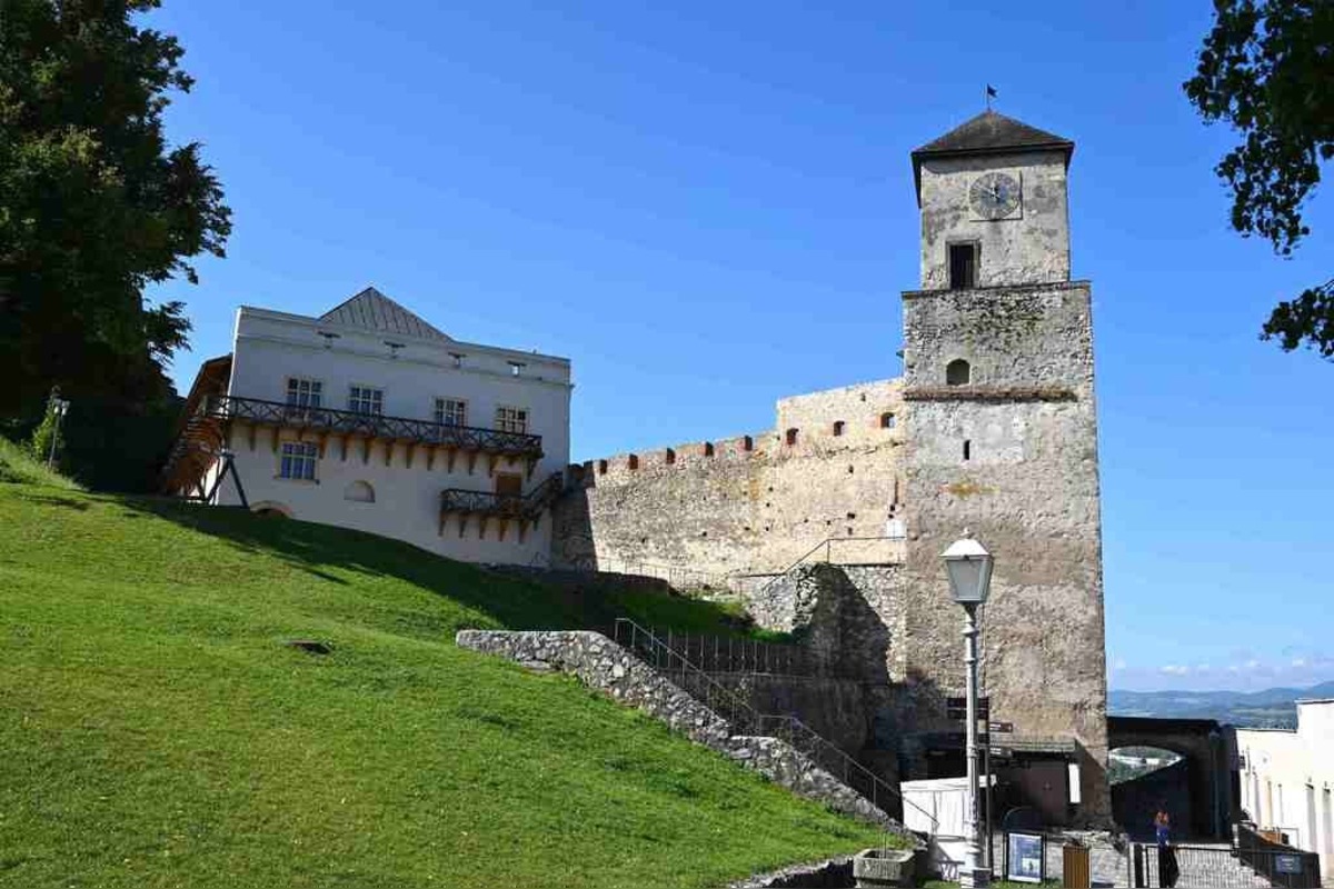 FOTO: Trenčiansky hrad dostal nový šat. Čo všetko sa na ňom vylepšilo?, foto 6