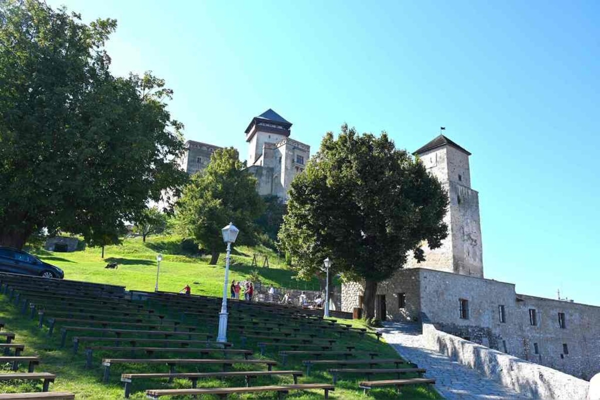 FOTO: Trenčiansky hrad dostal nový šat. Čo všetko sa na ňom vylepšilo?, foto 7