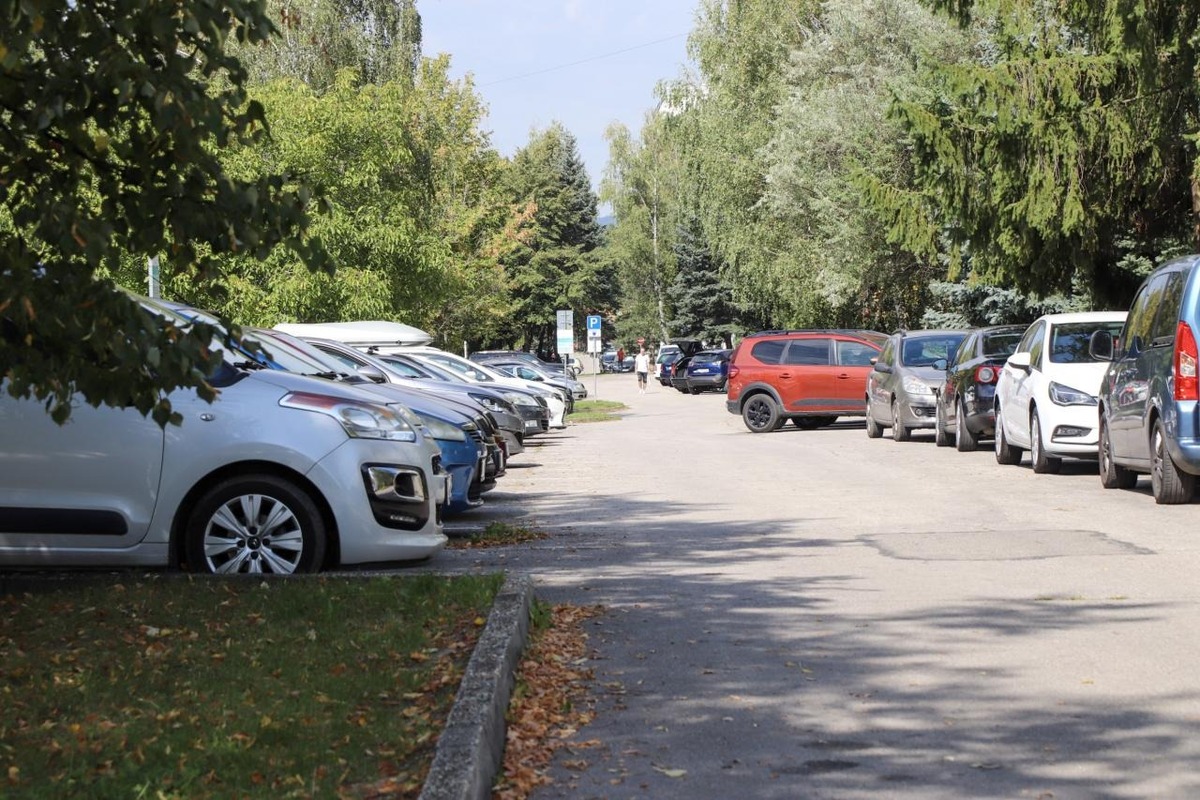 FOTO: Rekonštrukcia na sídlisku Pod hájom v Dubnici nad Váhom odštartovala, foto 2