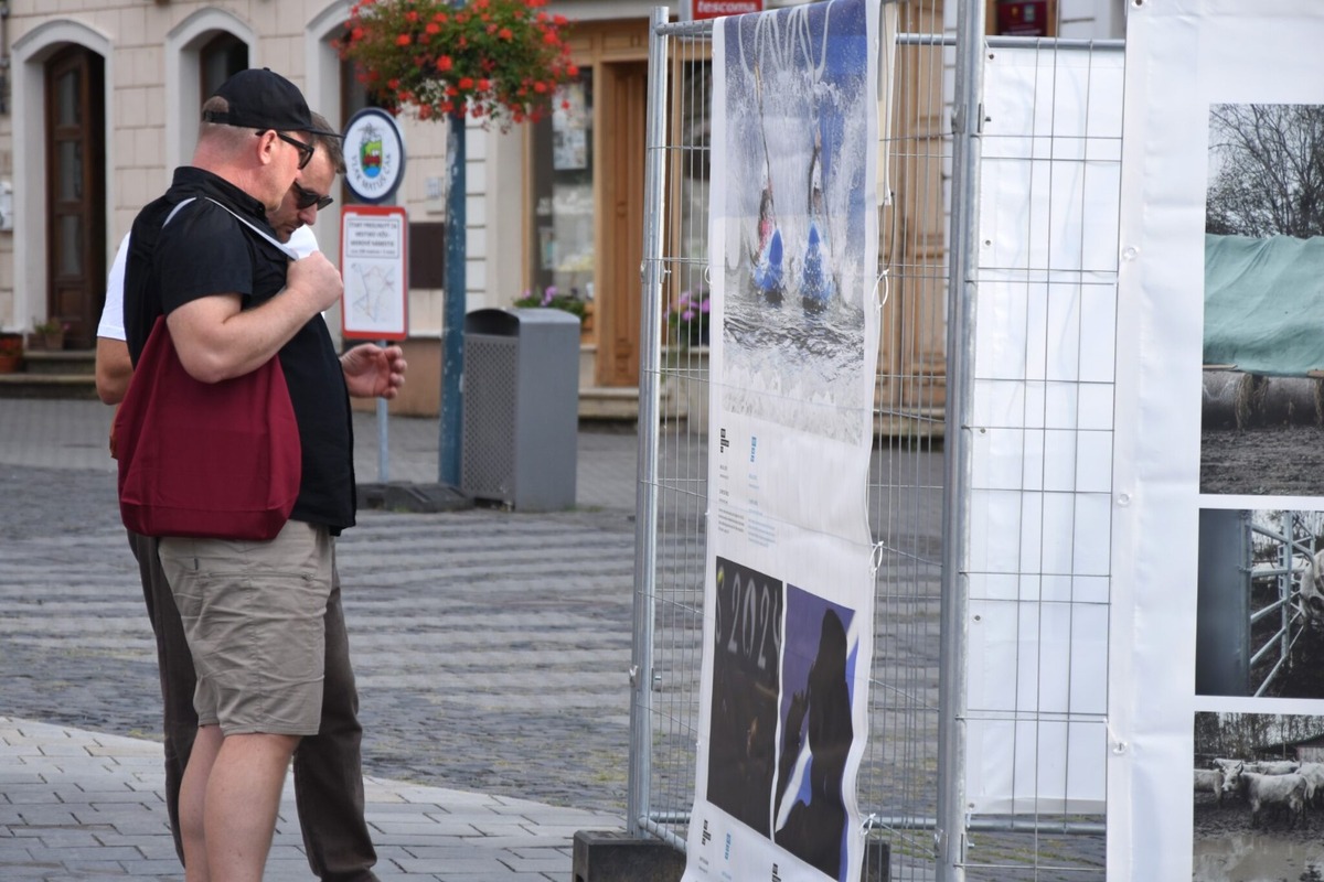 FOTO: Trenčín odhalil výstavu fotiek Slovak Press Photo 2024, foto 6