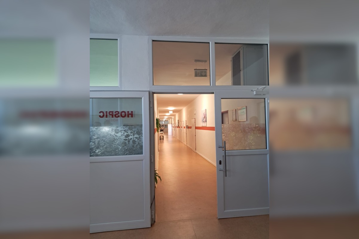 FOTO: Ilavský hospic slávnostne otvorili. Takto vyzerá po rekonštrukcii, foto 4