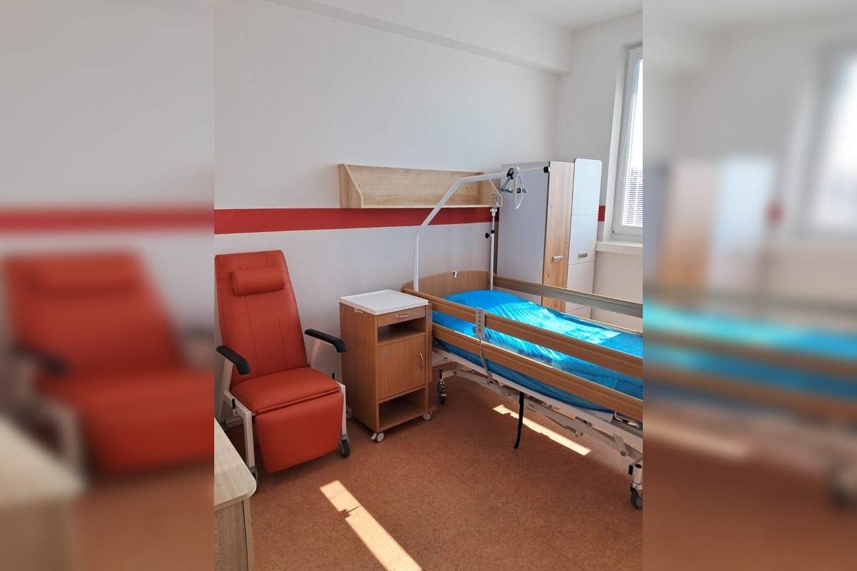 FOTO: Ilavský hospic slávnostne otvorili. Takto vyzerá po rekonštrukcii, foto 5