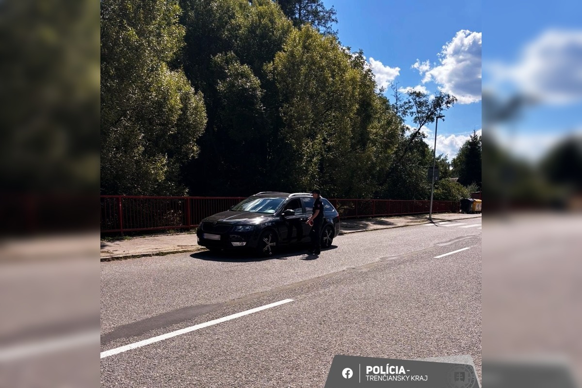 FOTO: Policajti v Lazoch pod Makytou rozdávali pokuty aj napomenutia, všetci vodiči fúkali čisto, foto 2