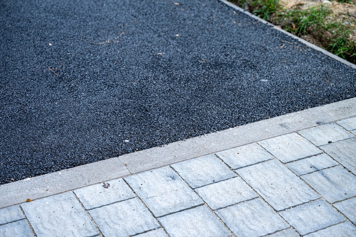 FOTO: Klčové v Novom Meste nad Váhom dostalo nové schody, obyvatelia sa tešia, ale poukazujú na nedostatky, foto 3