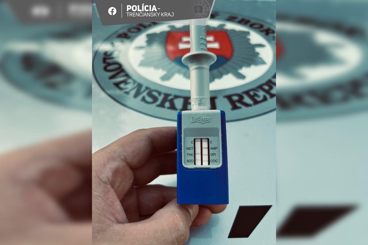 FOTO: Polícia v okrese Bánovce nad Bebravou preverila takmer 400 ľudí, riešila aj prípad záchrany života, foto 1