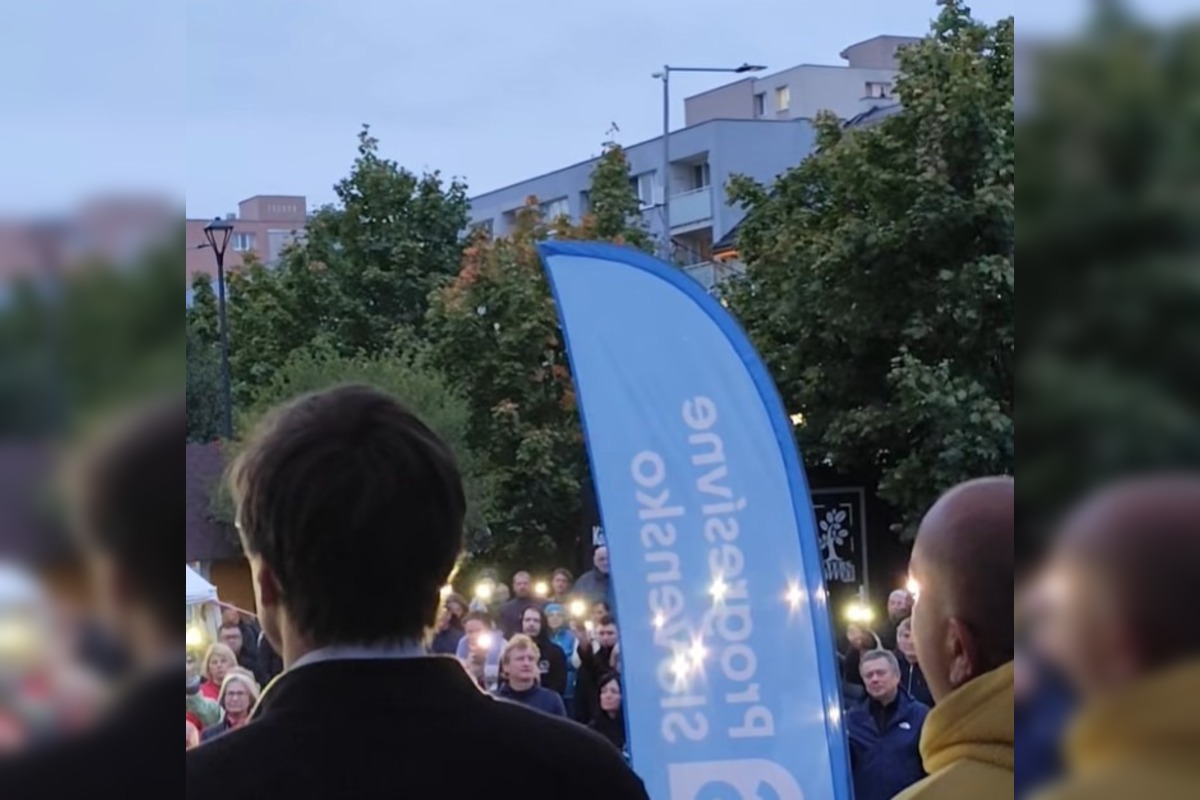 FOTO: Na Námestí v Trenčíne, Považskej Bystrici a na Myjave sa protestovalo , foto 8