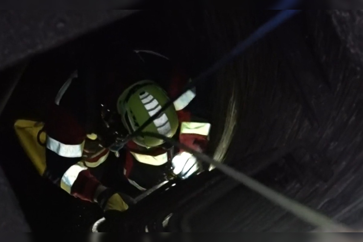 FOTO: Gymnázium v Novom Meste má pri vchode historickú studňu bez vody, foto 2