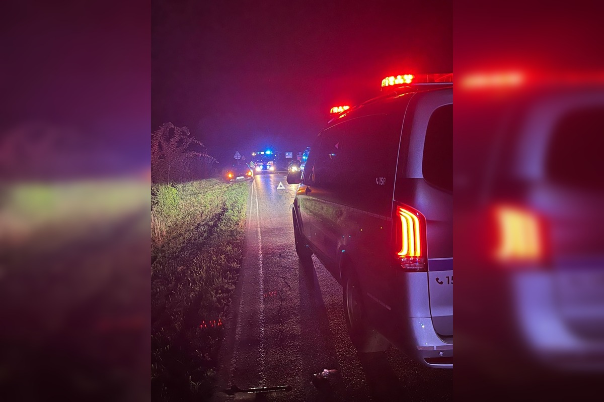 FOTO: Vodička pri Nedožeroch-Brezanoch utrpela zranenia po zrážke dvoch áut, pomohli jej dobrovoľní hasiči, foto 1