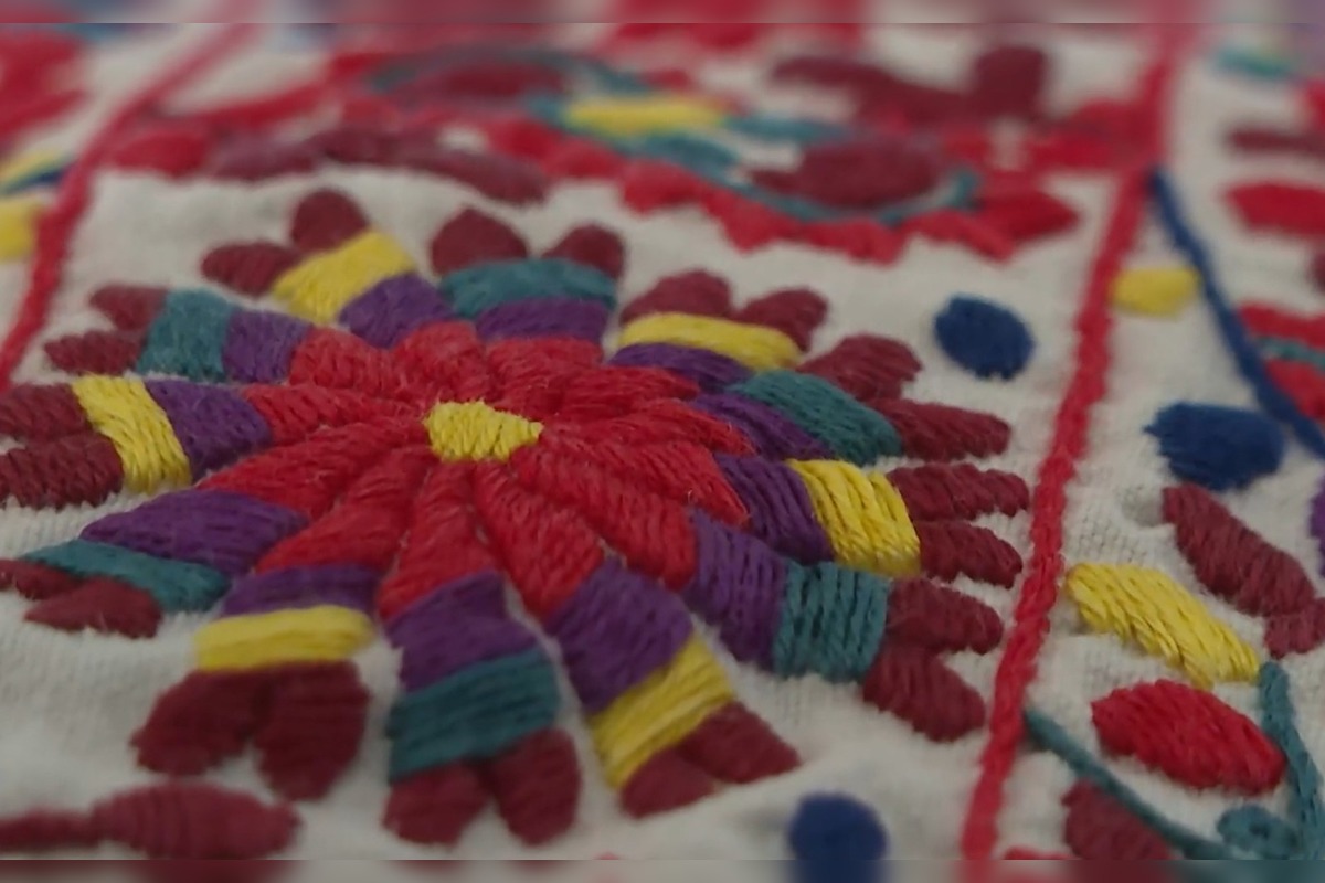 FOTO: Adama inšpiruje pri výrobe a zbieraní krojov Považie , foto 1