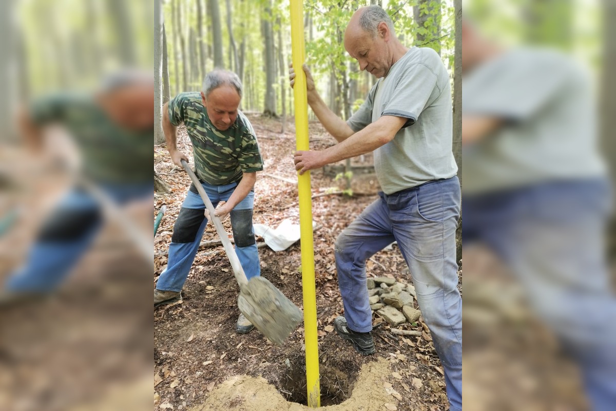 FOTO: Bratia Struhárovci menia Bošácku dolinu na raj pre turistov, vyznačili a držiavajú desiatky kilometrov trás, foto 7