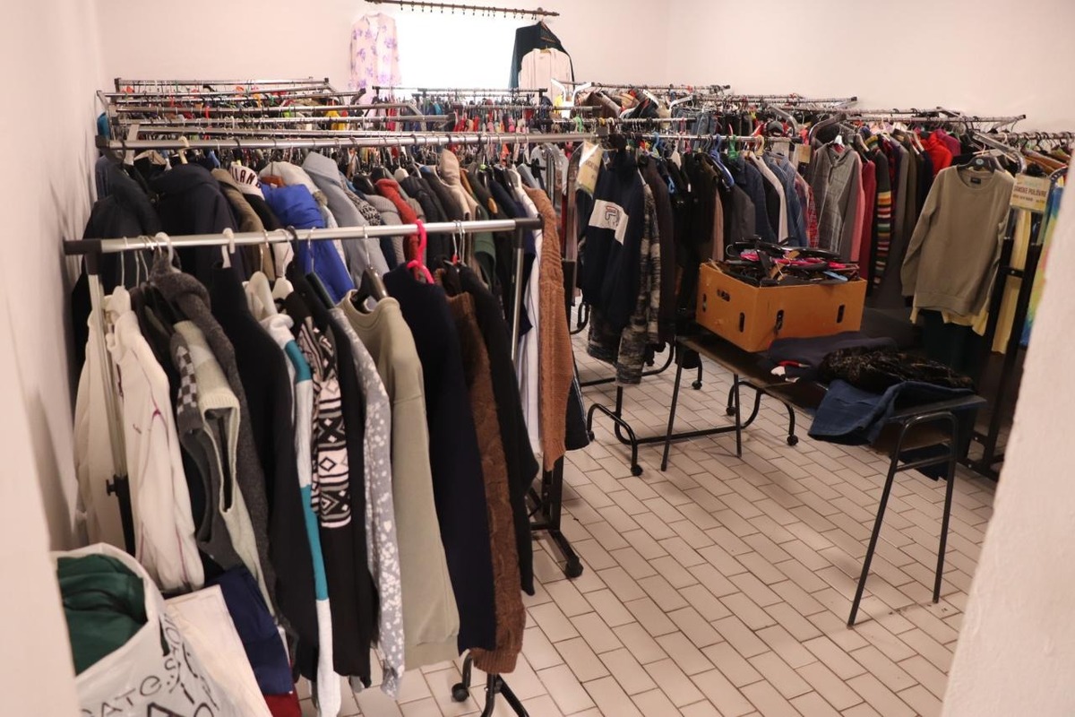 FOTO: Mestský šatník v Dubnici nad Váhom funguje pol roka. Prešlo ním už viac ako 30 kočiarikov, bicyklov či kolobežiek, foto 1