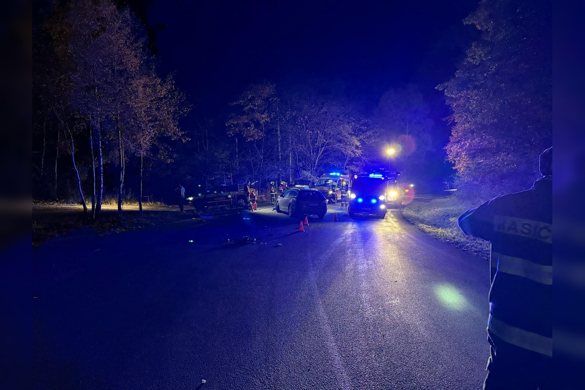 FOTO: Nehoda pri Nitrianskom Pravne uzatvorila cestu , foto 1