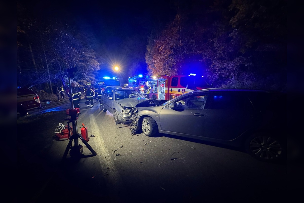 FOTO: Nehoda pri Nitrianskom Pravne uzatvorila cestu , foto 3