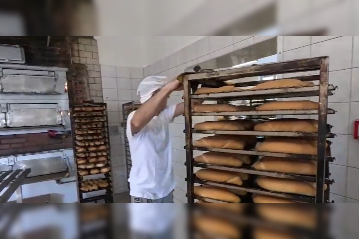 FOTO: V Lysej pod Makytou pečú chlieb tradične v parnej peci, foto 4