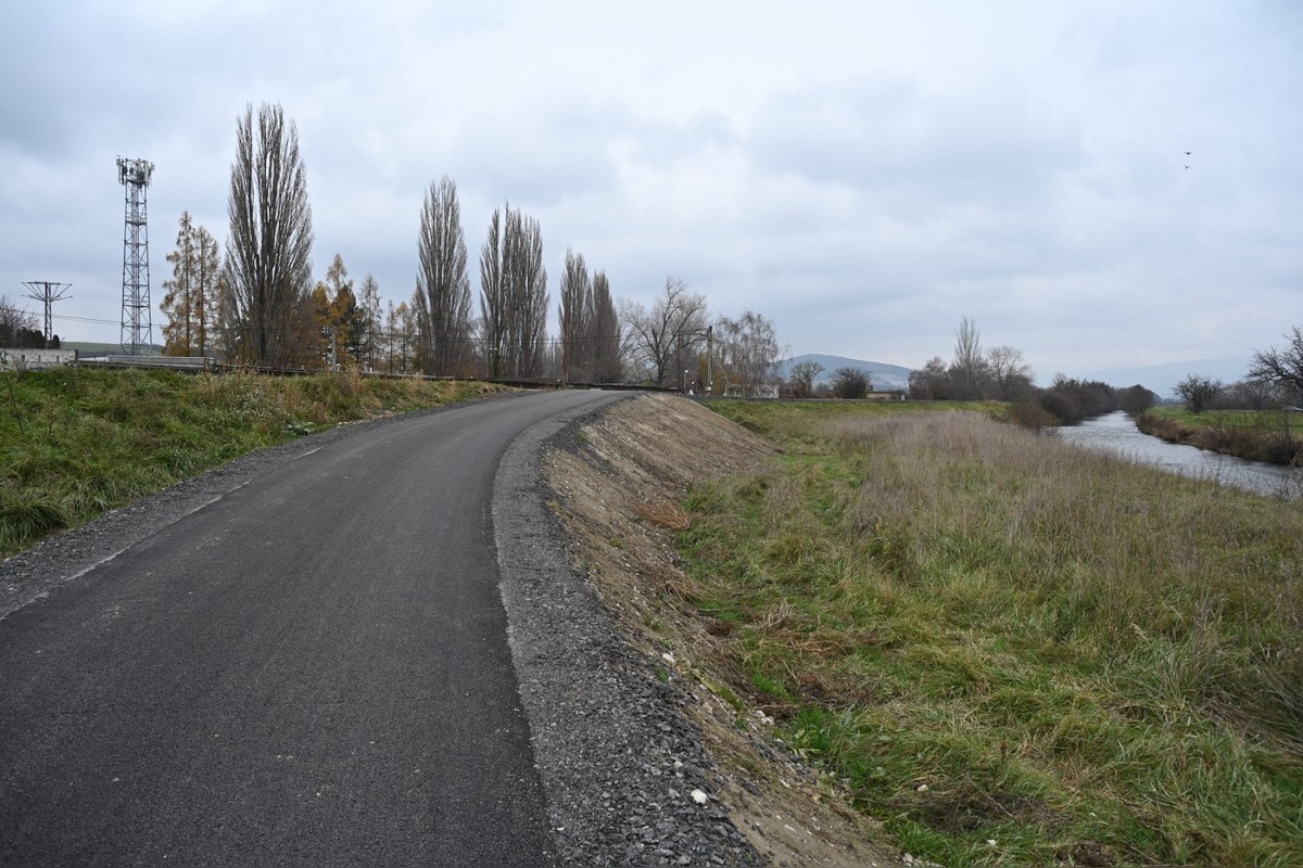 FOTO: Hornonitrianska cyklomagistrála napreduje rýchlejšie. Úsek do Chalmovej dokončia skôr, foto 1