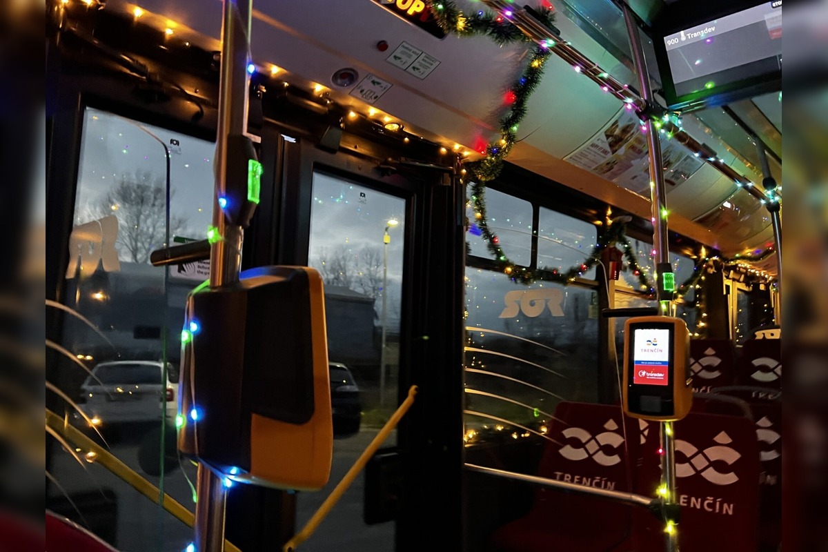 FOTO: Trenčania sa môžu tešiť na vianočný autobus , foto 6