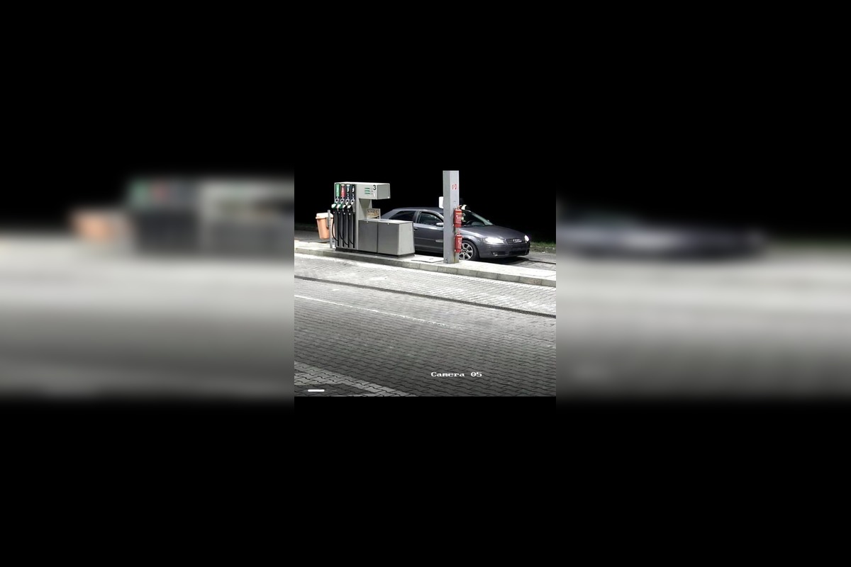 FOTO: Prevádzkovatelia čerpacej stanice v Trenčíne prosia o pomoc pri pátraní po mužovi, ktorý natankoval a odišie, foto 1