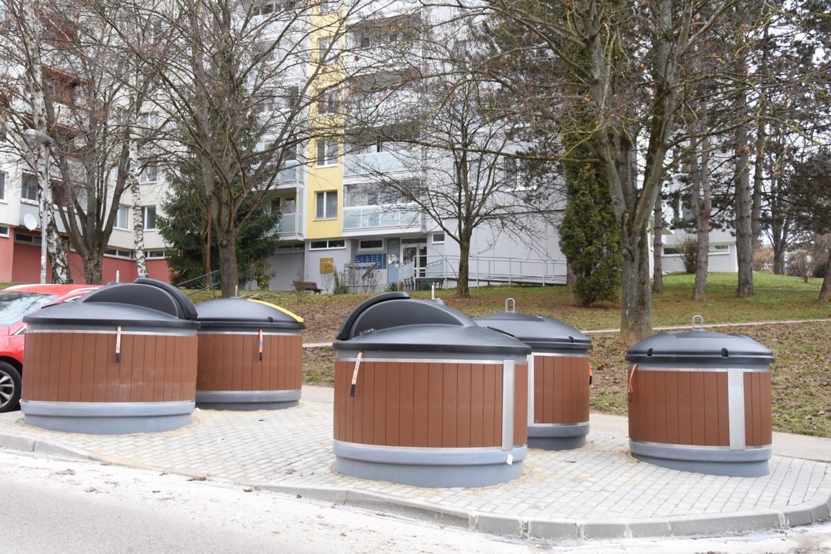 FOTO: Trenčín rozširuje sieť moderných kontajnerových stojísk., foto 1