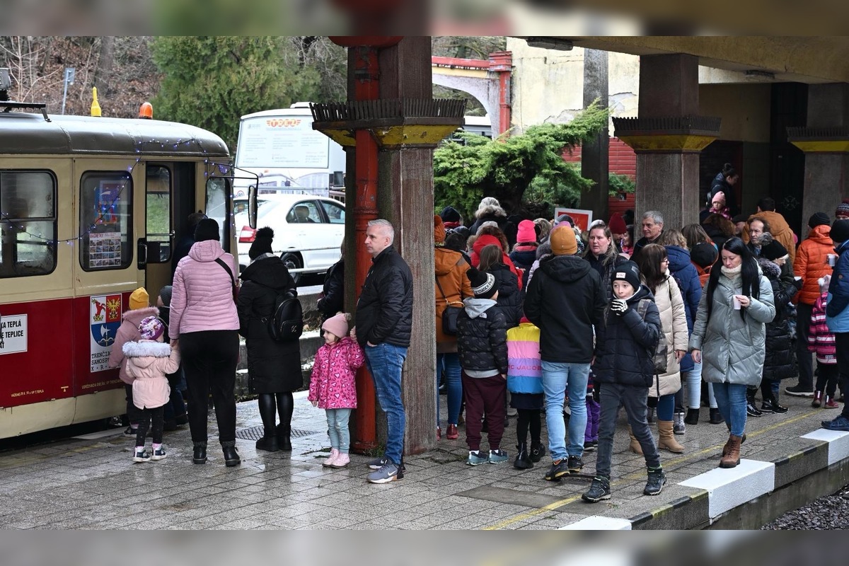 FOTO: Trojkráľová električka prilákala aj v minulom roku veľa nadšencov, foto 2