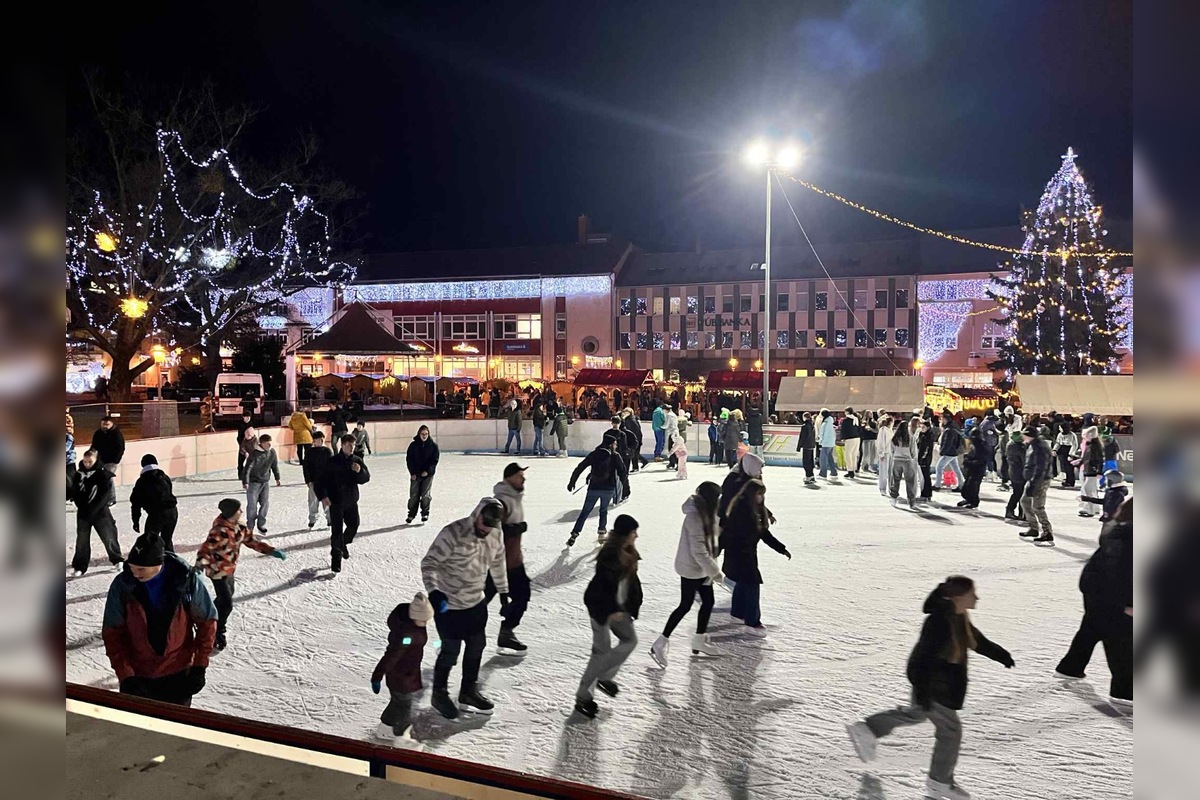 FOTO: Obce v Trenčianskom kraji otvorili klziská pre deti aj dospelých, foto 7