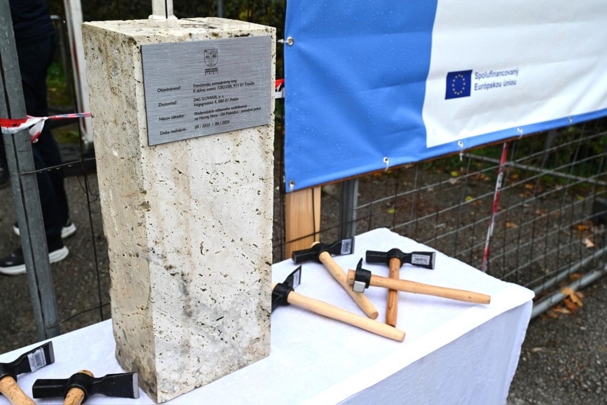 FOTO: Obchodná akadémia v Prievidzi prechádza modernizáciou za milióny , foto 5