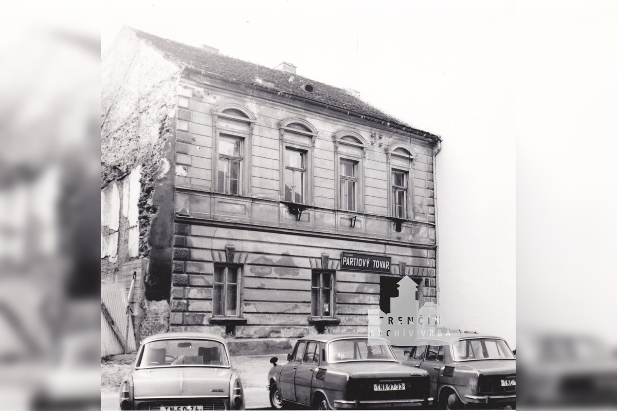 FOTO: Kto dovolil zbúrať historický objekt v srdci Trenčína?, foto 5