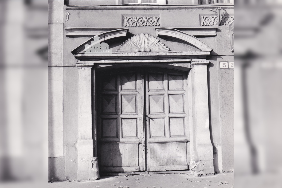 FOTO: Kto dovolil zbúrať historický objekt v srdci Trenčína?, foto 10