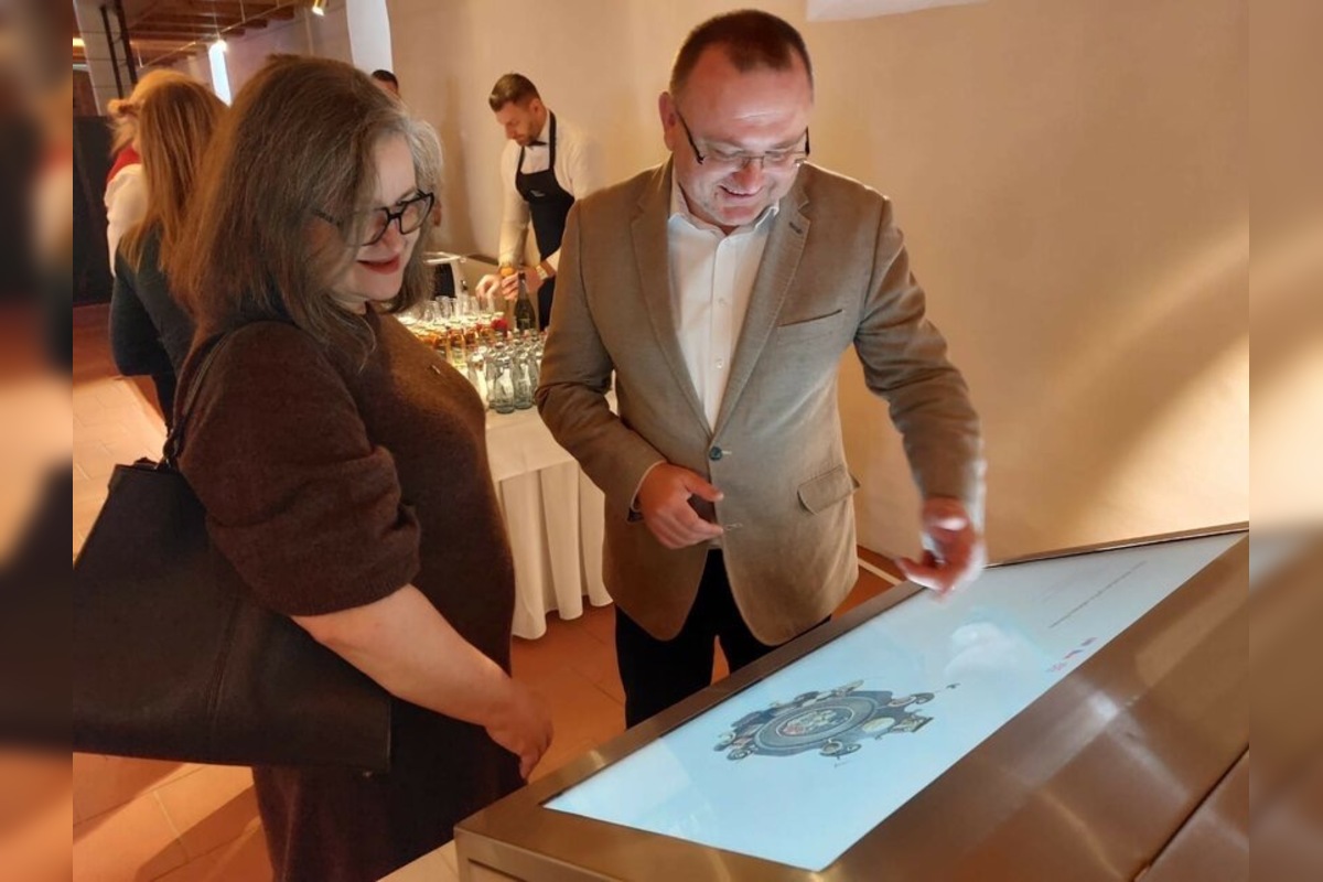 FOTO: Trenčianske múzeum sprístupnilo modernú digitálnu bádateľňu, foto 1