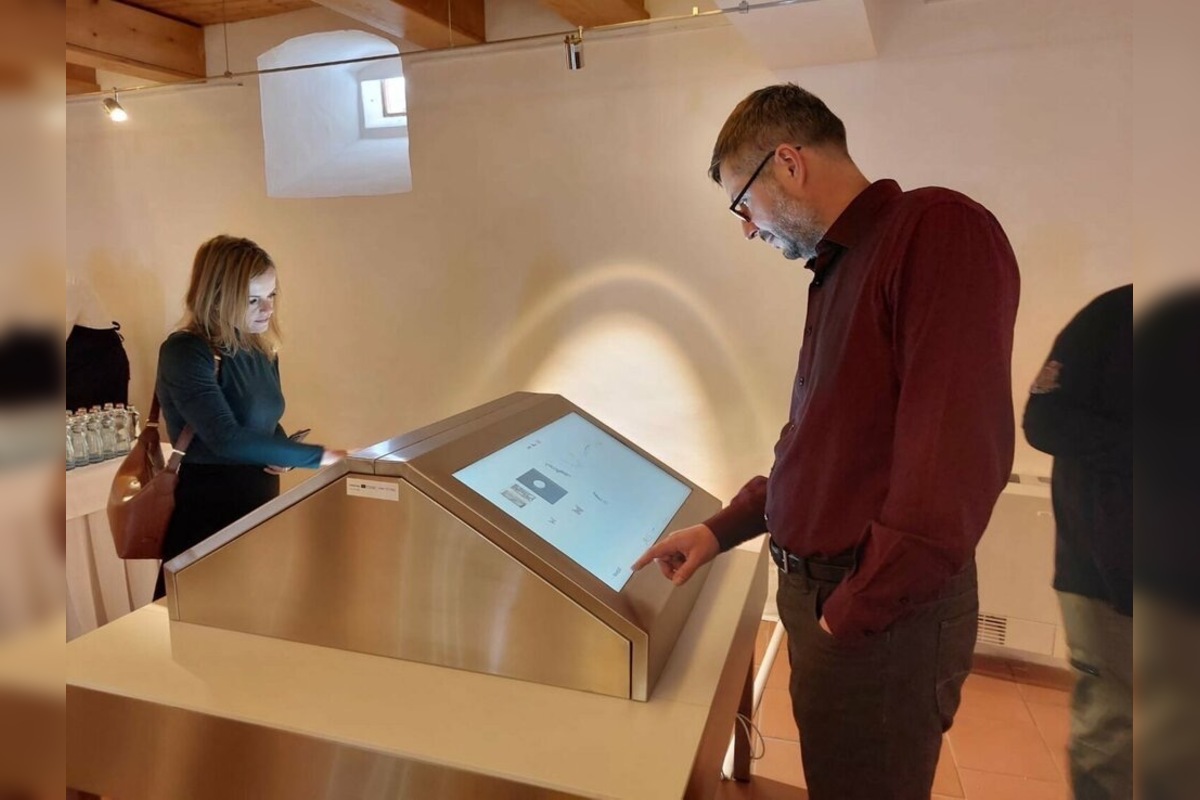 FOTO: Trenčianske múzeum sprístupnilo modernú digitálnu bádateľňu, foto 3
