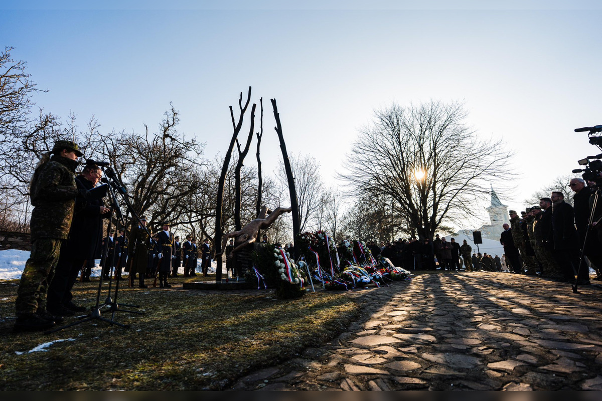 FOTO: Slovensko si pripomína okrúhle výročie leteckej tragédie, foto 8