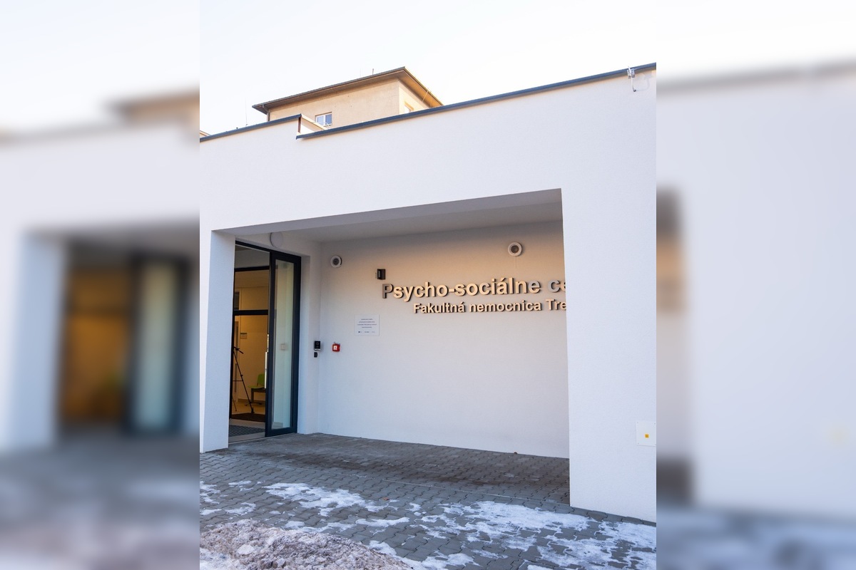 FOTO: V Trenčíne otvorili prvé komunitné psychosociálne centrum v kraji, foto 6