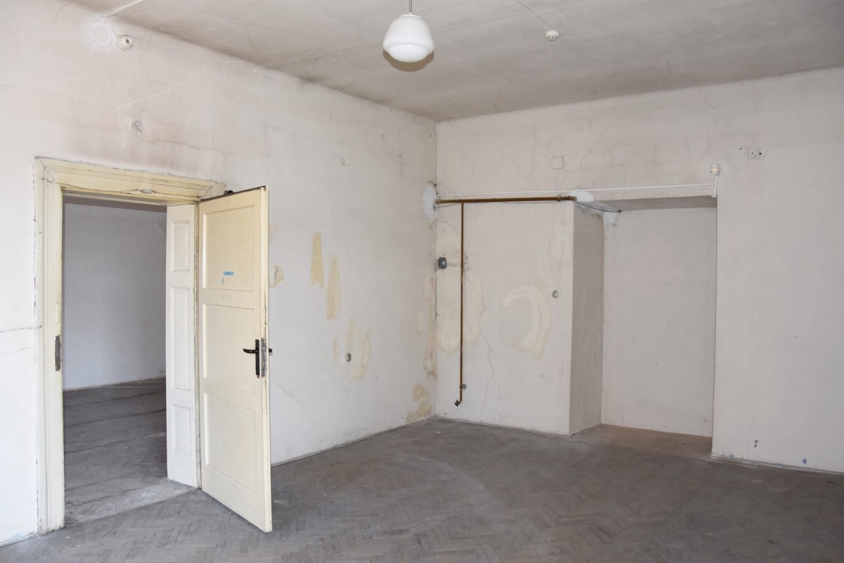 FOTO: Predná fasáda Župného domu je už zreštaurovaná, foto 8