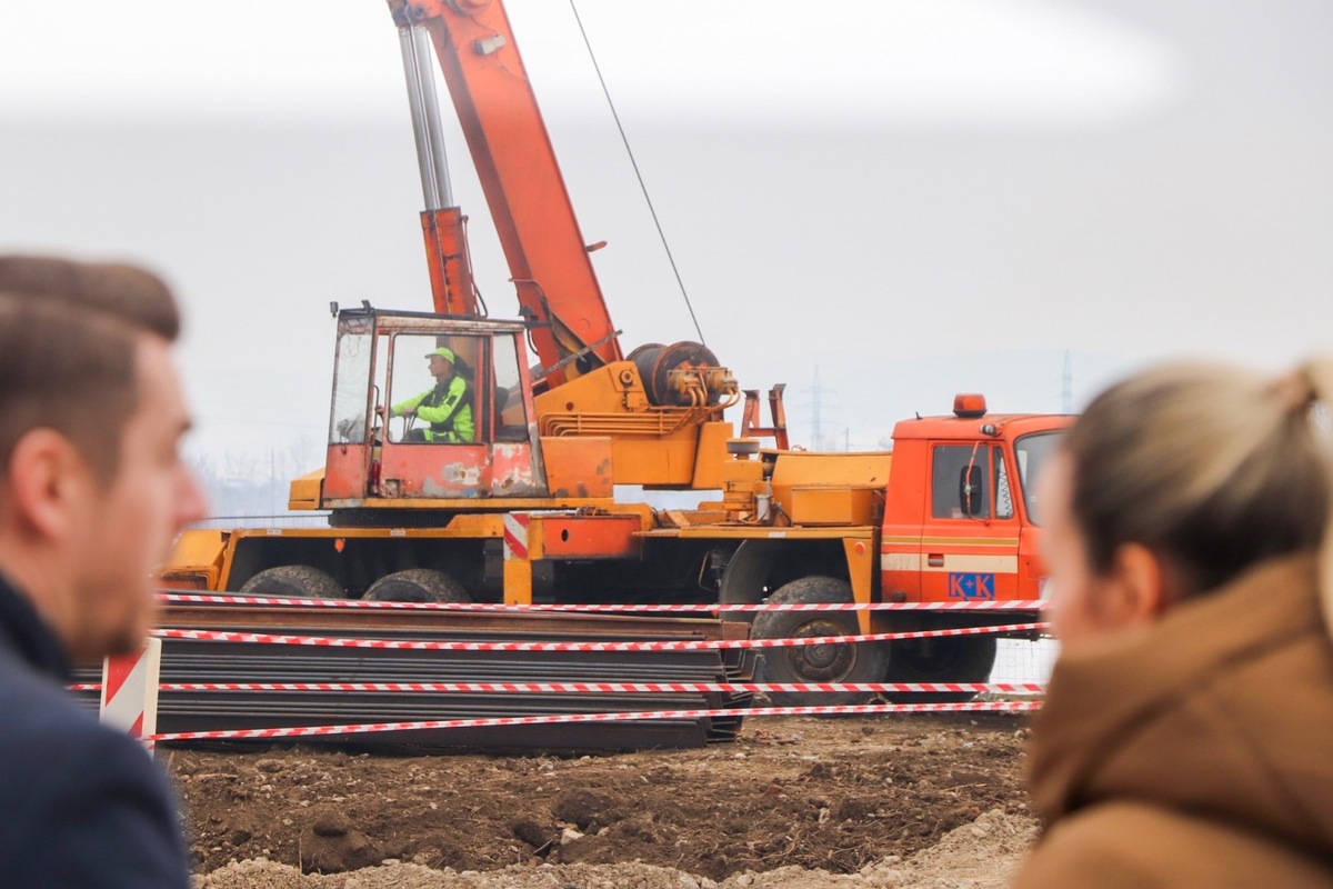 FOTO: V Dubnici nad Váhom budujú novú modernú plaváreň, foto 4