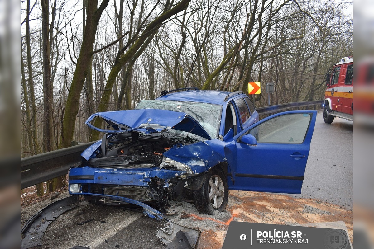 FOTO: Vodič pod vplyvom drog spôsobil na Myjave vážnu nehodu, foto 3