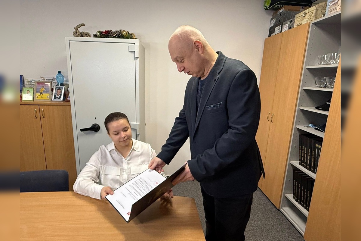 FOTO: Postrelená študentka Miška sa vrátila k službe v Považskej Bystrici, foto 1