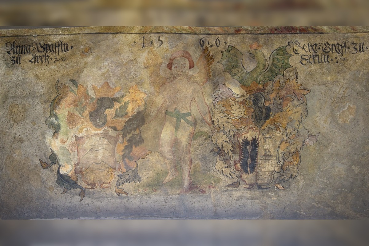 FOTO: Trenčiansky hrad vyvracia mýty, že stredovek bol sivý a pochmúrny , foto 1