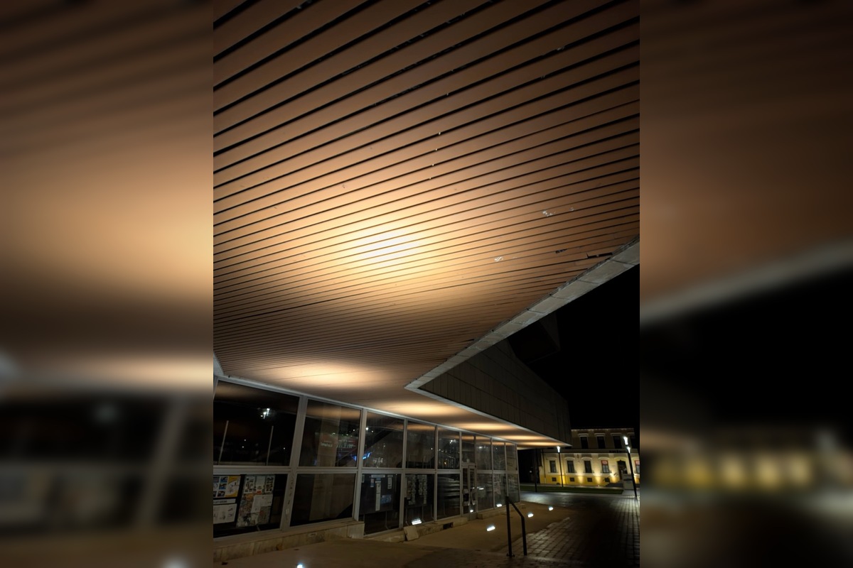 FOTO: Trenčania obdivujú vynovenú pešiu zónu v centre mesta, foto 1