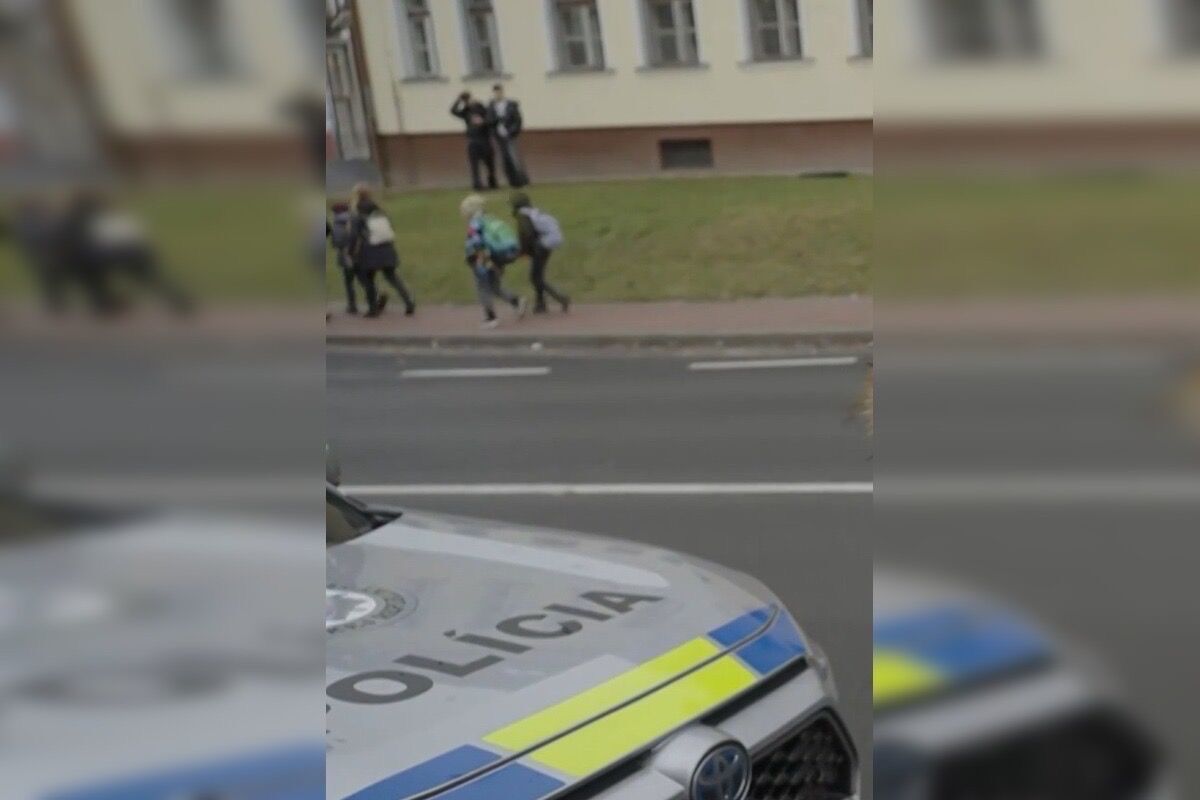 FOTO: V Spojenej škole sv. Jozefa v Novom Meste nad Váhom k vážnemu incidentu, foto 3