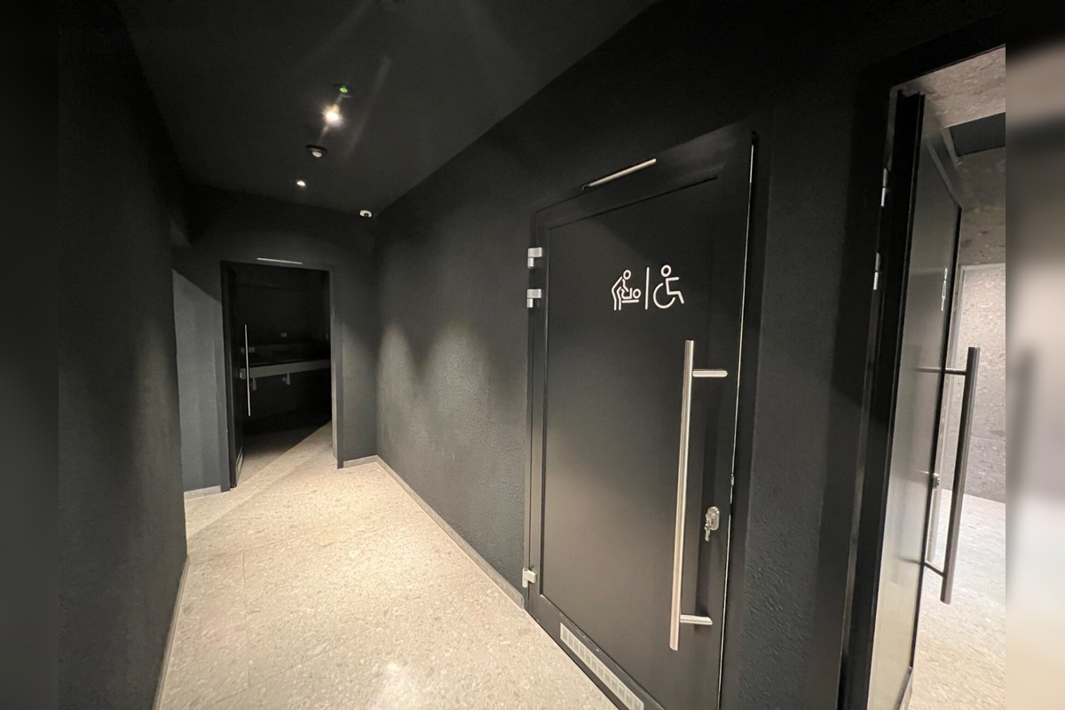 FOTO: Verejné toalety v Trenčíne sú po novom bezplatné a bezbariérové, foto 2