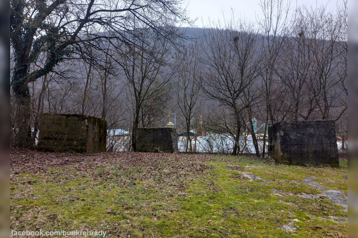 FOTO: V Hornom Srní sa zachovali protitankové zábrany z druhej svetovej vojny, foto 3