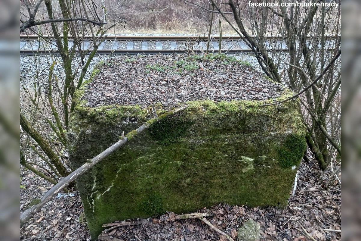 FOTO: V Hornom Srní sa zachovali protitankové zábrany z druhej svetovej vojny, foto 11